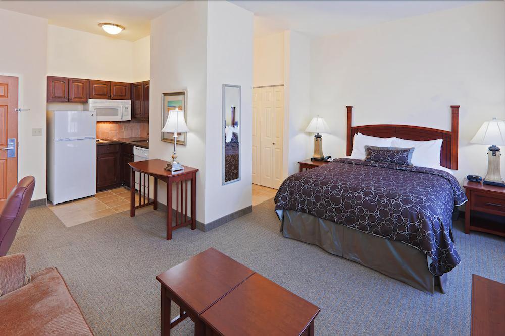Hotel Staybridge City-quail Springs By Ihg