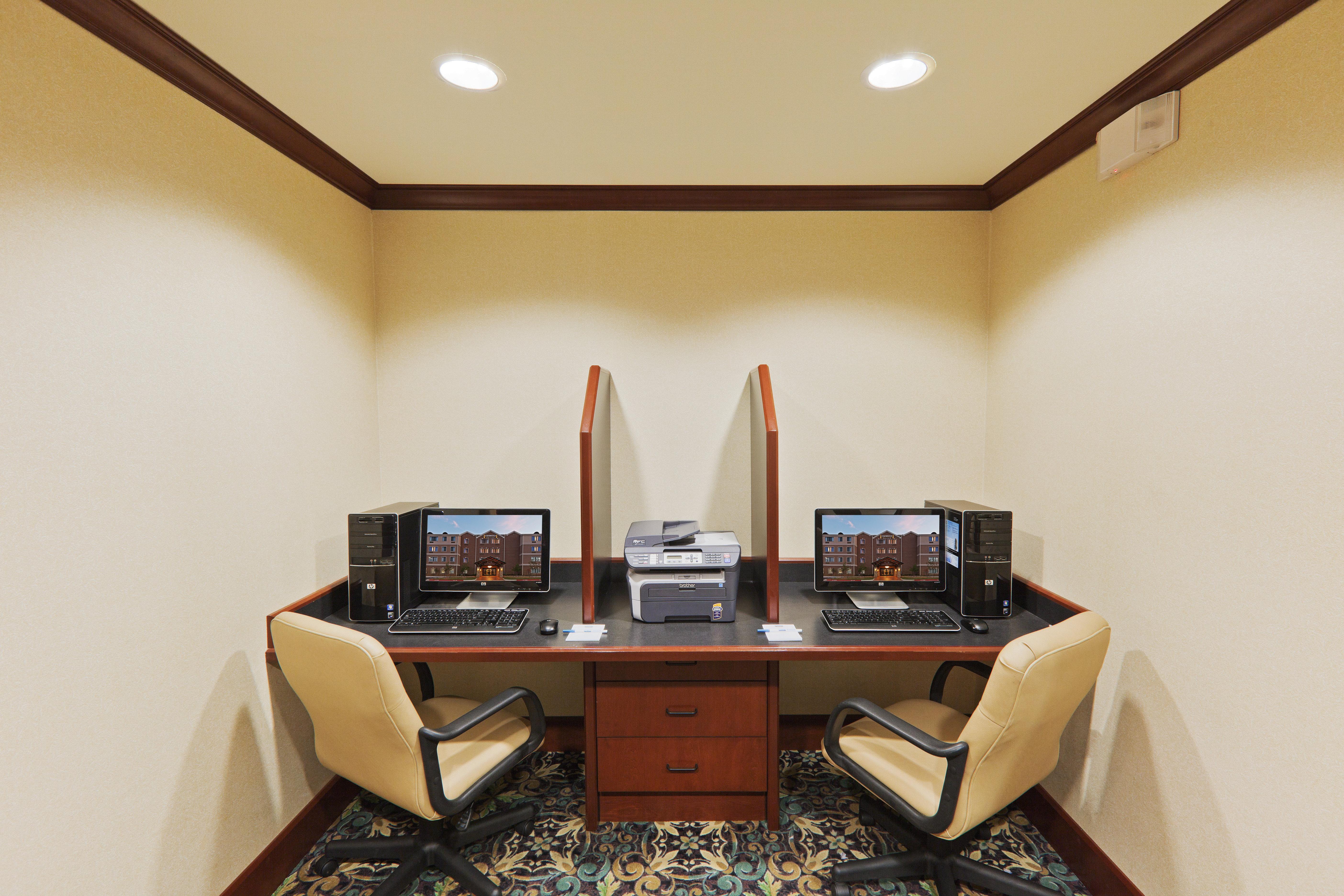 Staybridge City-quail Springs By Ihg Hotel 3*